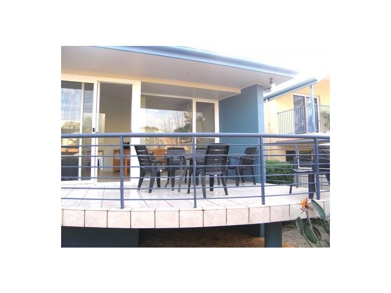 1/17 Superb Crescent, Callala Bay NSW 2540