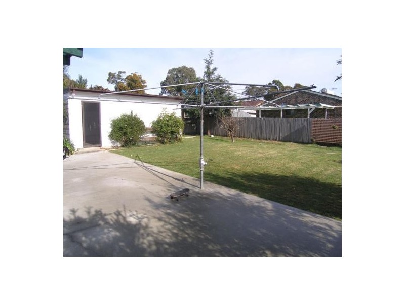 34 Yeovil Drive, Bomaderry NSW 2541