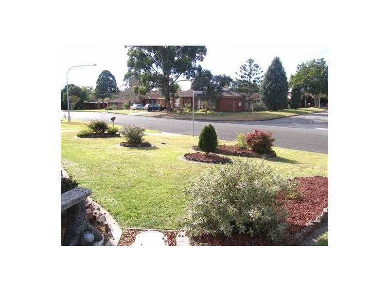 34 Yeovil Drive, Bomaderry NSW 2541