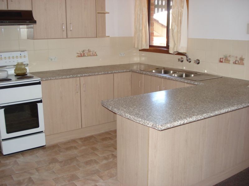 2/351 Princes Highway, Bomaderry NSW 2541