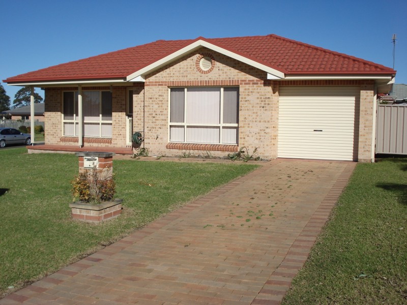1/2 Flanagan Court, Worrigee NSW 2540
