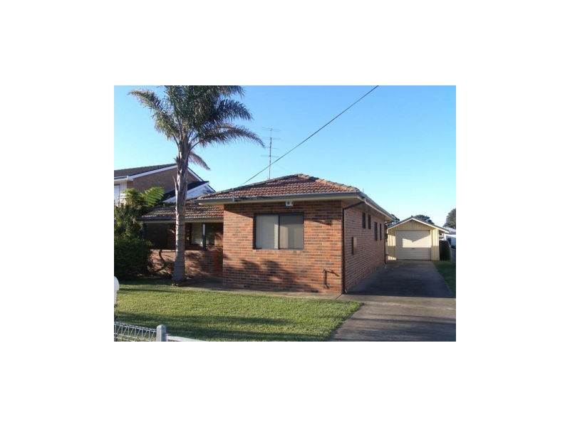77 Comarong Street, Greenwell Point NSW 2540