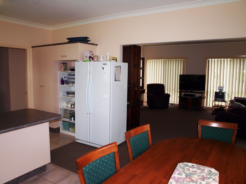 9 Royal Street, Worrigee NSW 2540