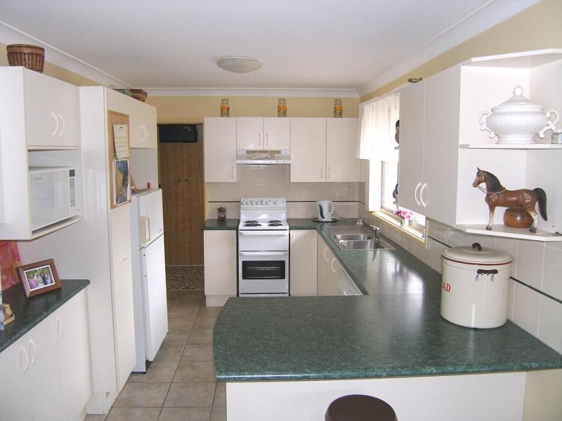 31 Salisbury, Nowra NSW 2541