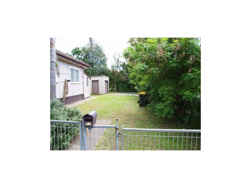 13 Cambewarra Road, Bomaderry NSW 2541