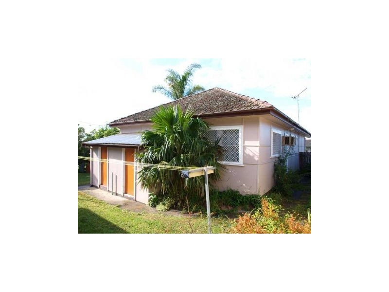 13 Cambewarra Road, Bomaderry NSW 2541