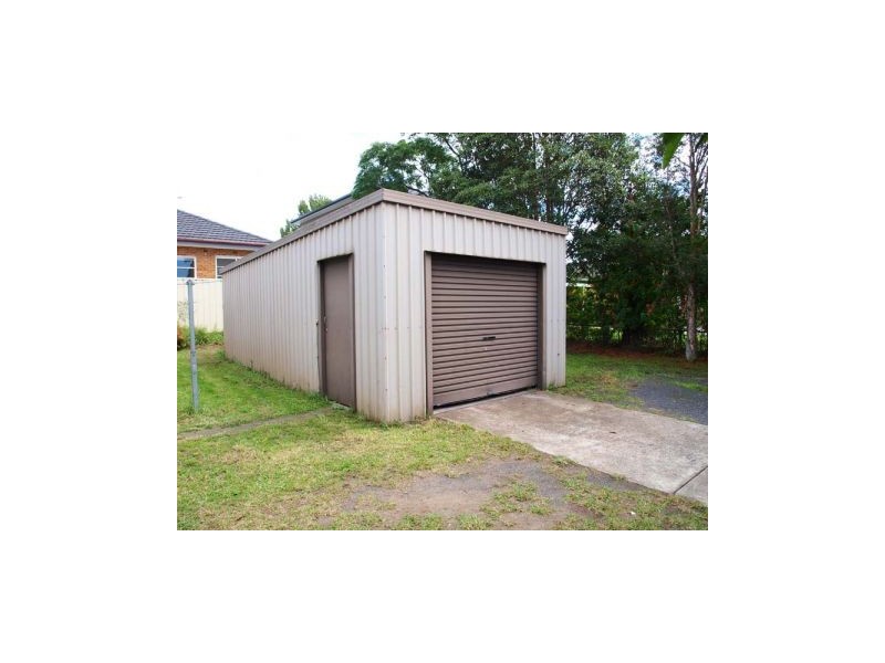 13 Cambewarra Road, Bomaderry NSW 2541