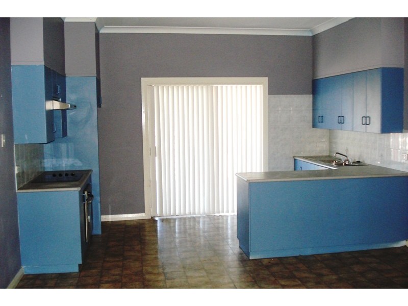 2/60 Kinghorne Street, Nowra NSW 2541