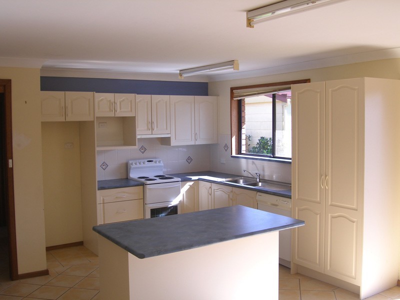 25 Crookhaven Drive, Greenwell Point NSW 2540