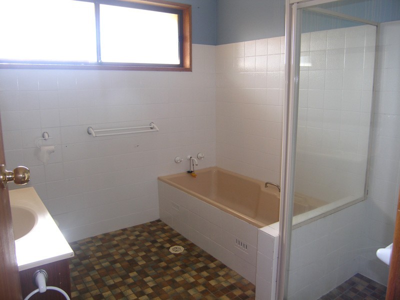 25 Crookhaven Drive, Greenwell Point NSW 2540