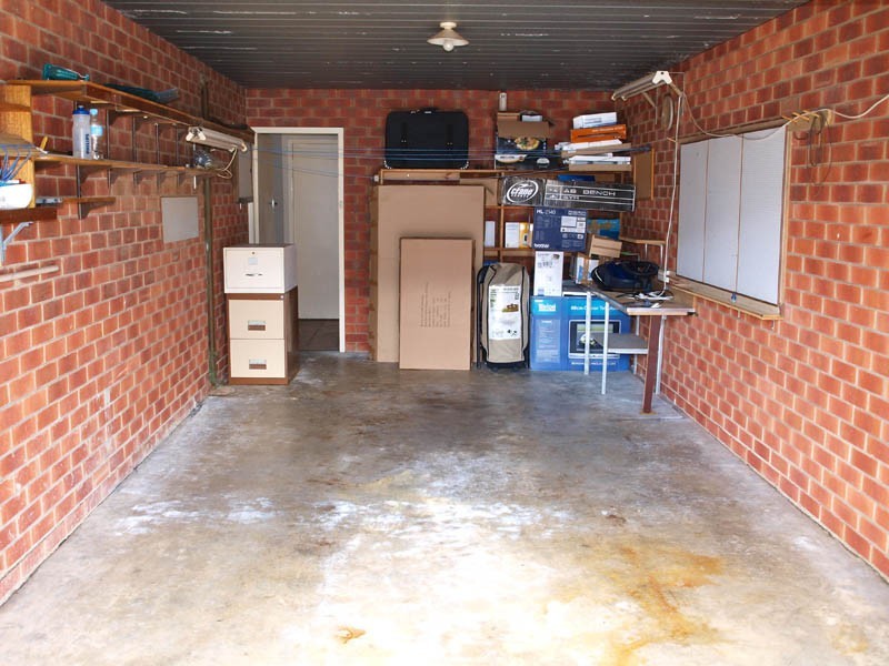 2/6 Burr Avenue, Nowra NSW 2541