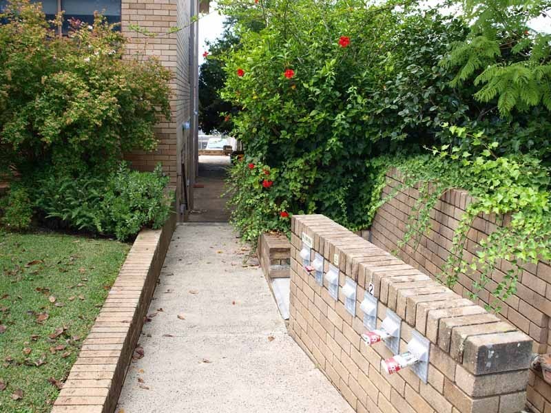 2/6 Burr Avenue, Nowra NSW 2541
