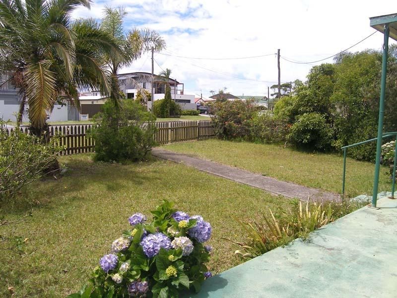 55 Haiser Road, Greenwell Point NSW 2540