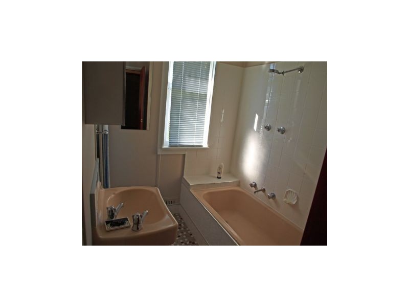 63 Kalandar Street, Nowra NSW 2541