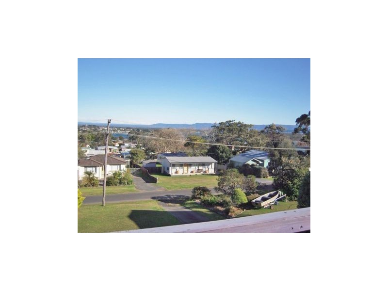 10 Ophir Street, Orient Point NSW 2540