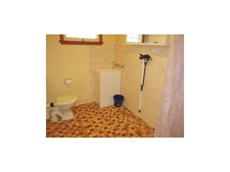 10 Ophir Street, Orient Point NSW 2540