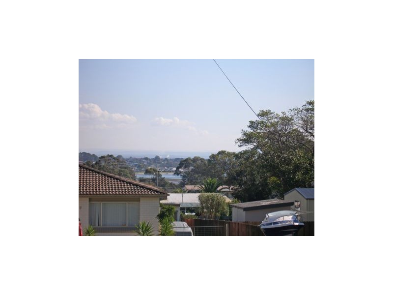 10 Ophir Street, Orient Point NSW 2540