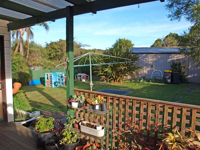 8 Gould Avenue, Nowra NSW 2541