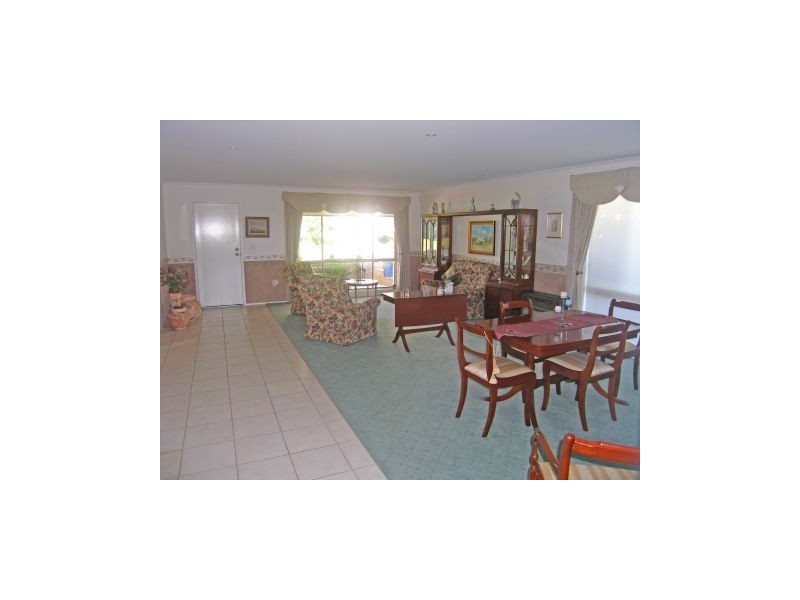 42 Orama Cres, Orient Point NSW 2540