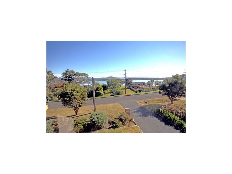 42 Orama Cres, Orient Point NSW 2540