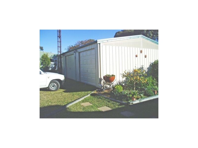 42 Orama Cres, Orient Point NSW 2540