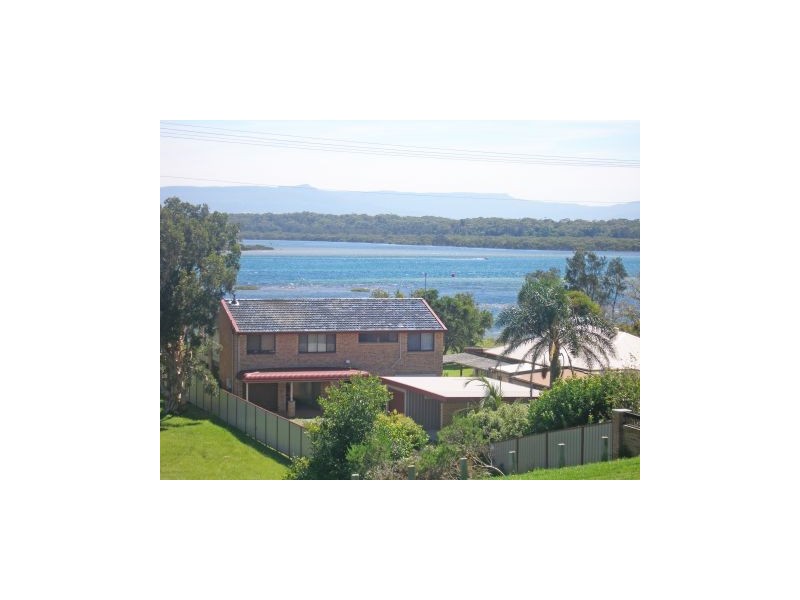 42 Orama Cres, Orient Point NSW 2540