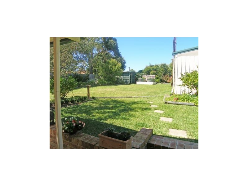 42 Orama Cres, Orient Point NSW 2540
