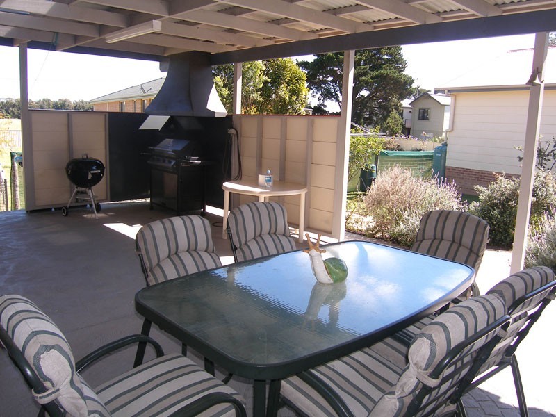 5 Hume Street, Greenwell Point NSW 2540