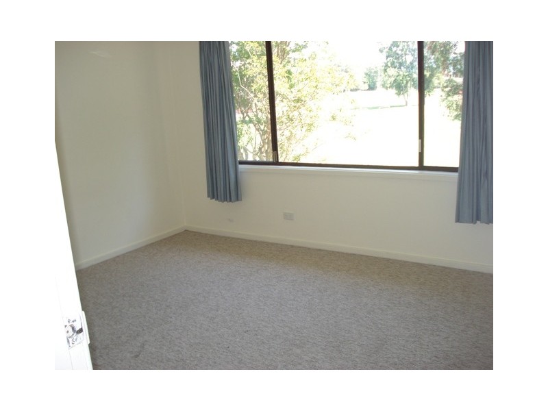 11 Amalfi Crescent, Nowra NSW 2541