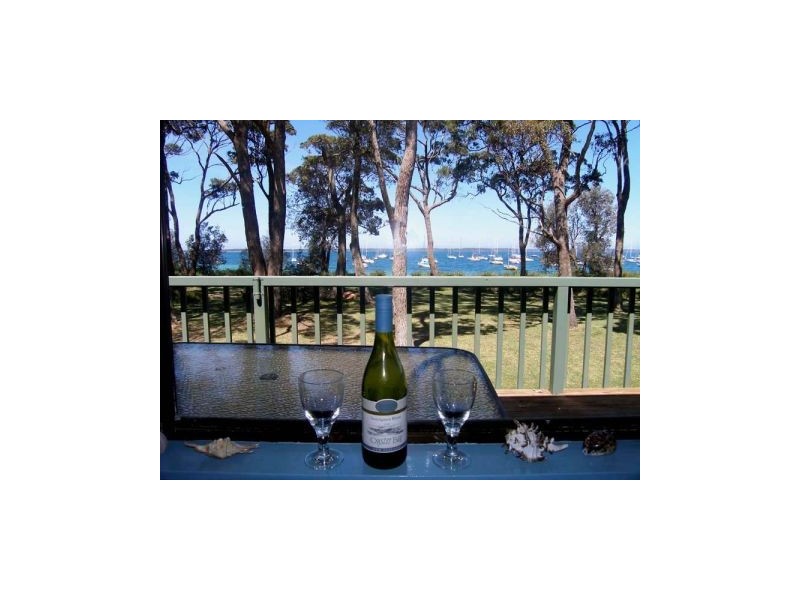 10 Boorawine Terrace, Callala Bay NSW 2540