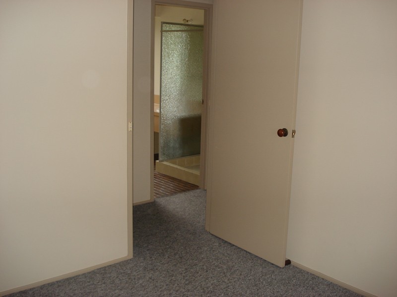 2 Balmaringa Avenue, North Nowra NSW 2541