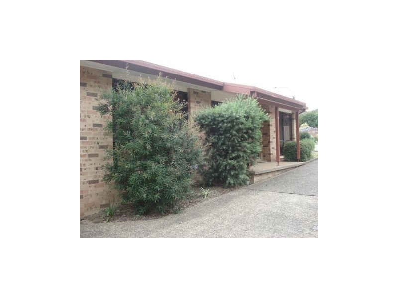 4/3 Carisbrook Close, Bomaderry NSW 2541