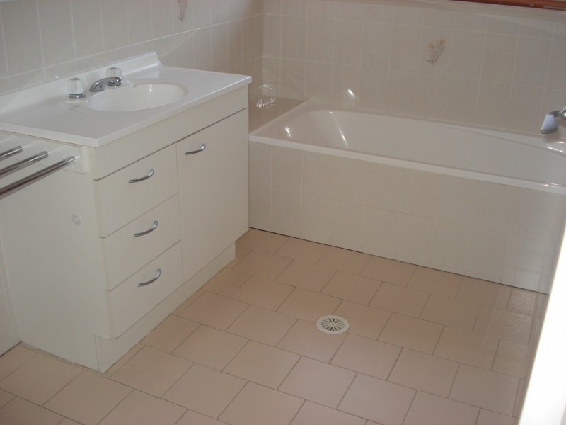 125 Jasmine Drive, Bomaderry NSW 2541