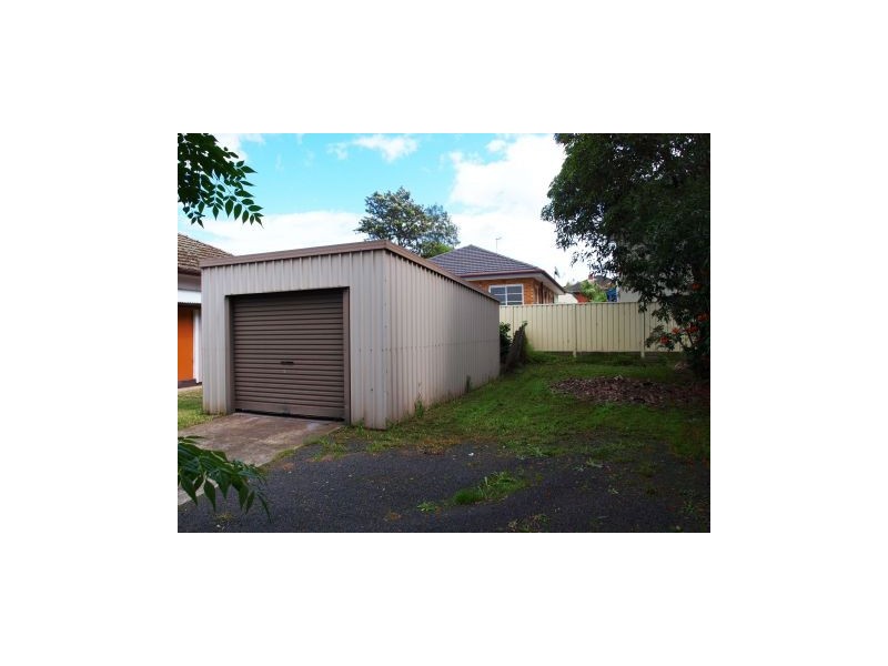 Flat 13 Cambewarra Road, Bomaderry NSW 2541