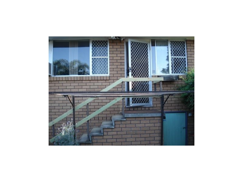 27 EDWARDS AVENUE, Bomaderry NSW 2541
