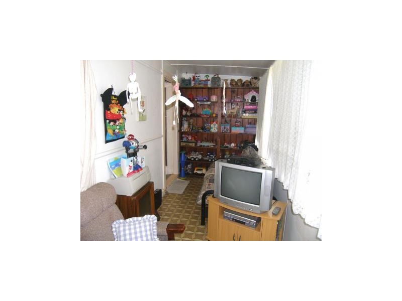 8 Otranto Avenue, Orient Point NSW 2540