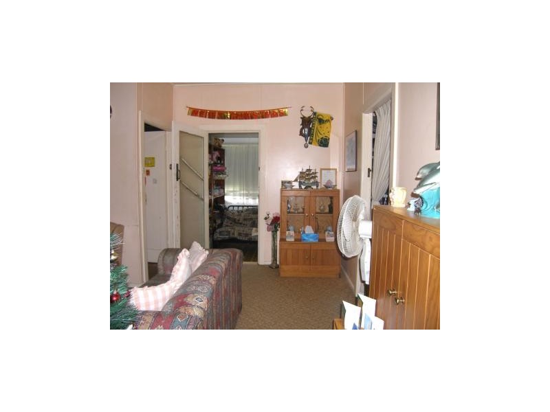 8 Otranto Avenue, Orient Point NSW 2540