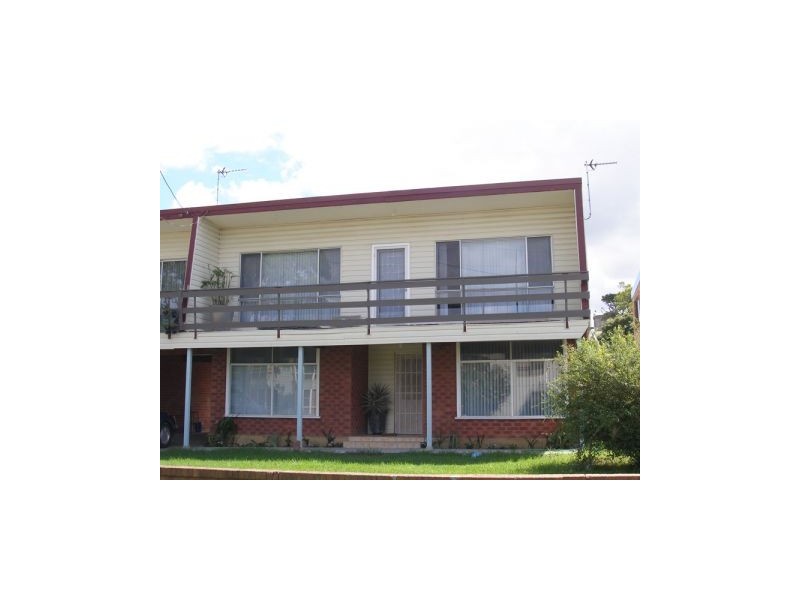 2/5 Terrara Street, Greenwell Point NSW 2540