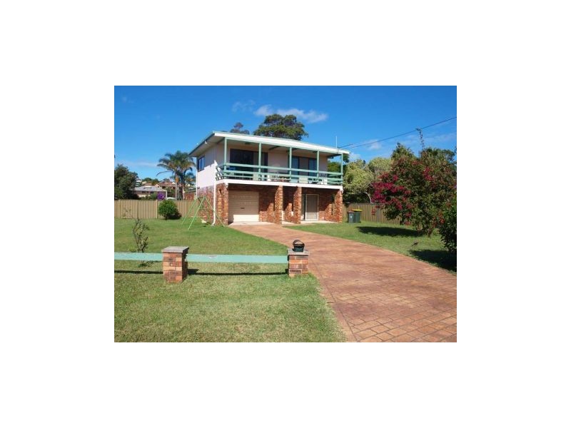 36 Adelaide Street, Greenwell Point NSW 2540