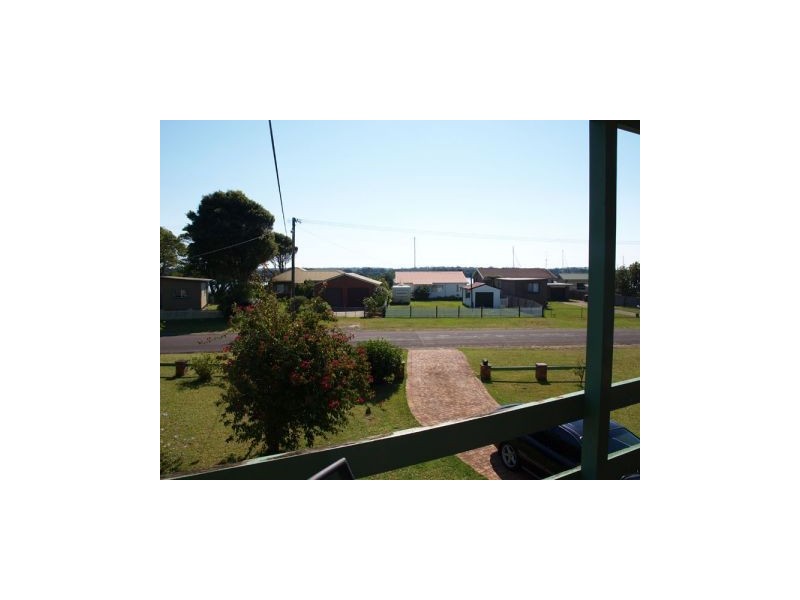 36 Adelaide Street, Greenwell Point NSW 2540