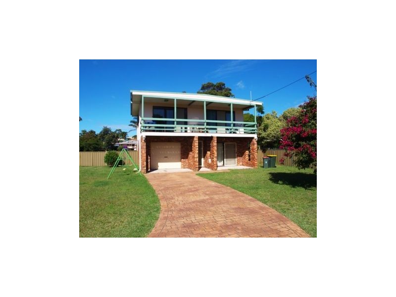 36 Adelaide Street, Greenwell Point NSW 2540