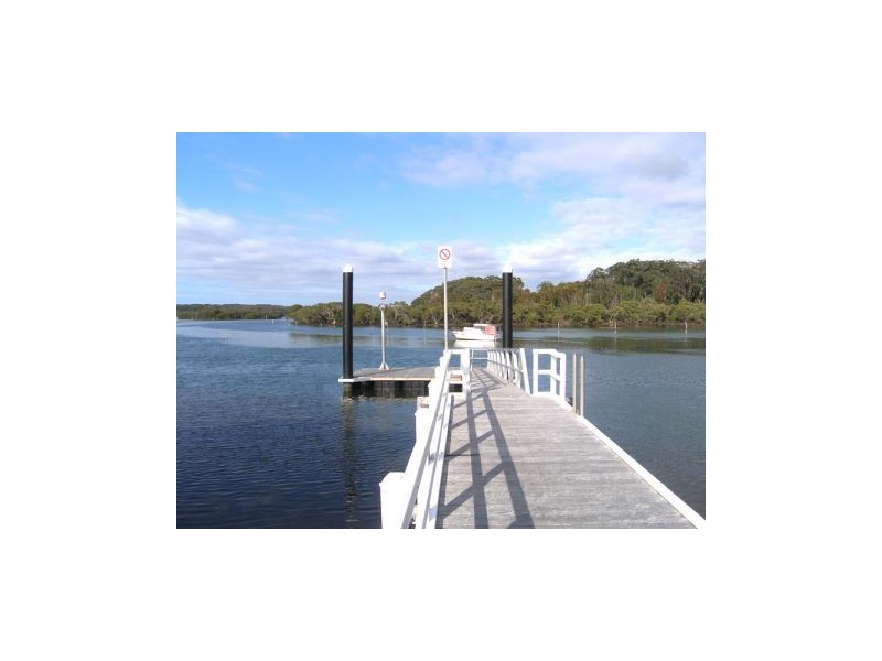 81 Osterley Avenue, Orient Point NSW 2540