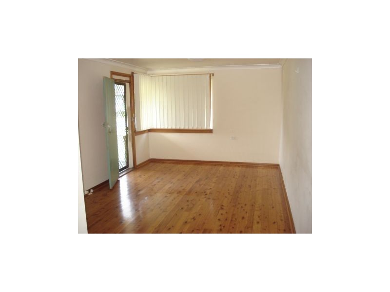 35 McKay Street, Nowra NSW 2541