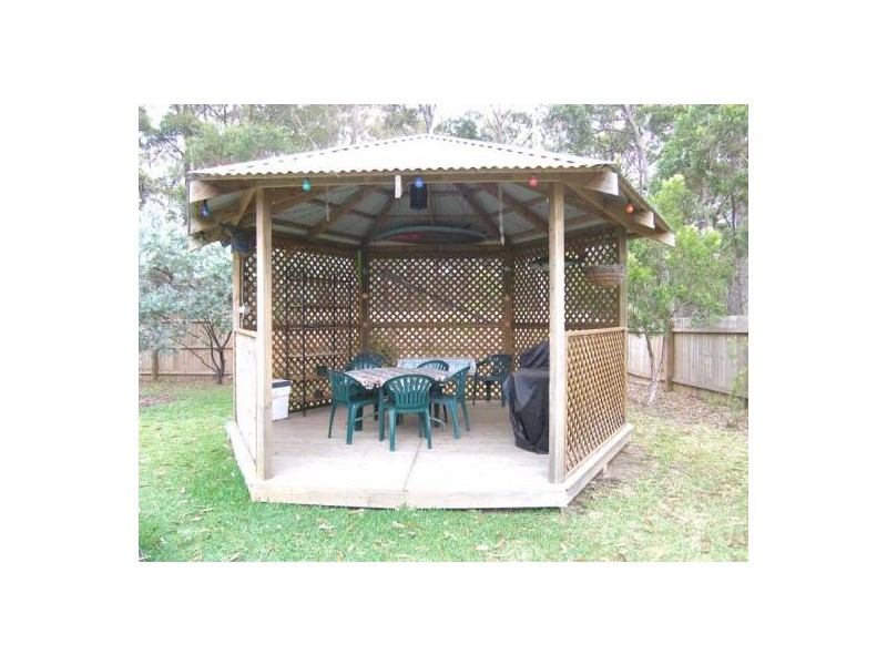 33 Barden Close, Callala Bay NSW 2540