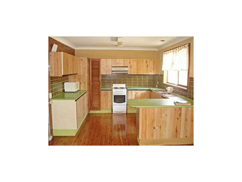 3 Amalfi Crescent, Nowra NSW 2541