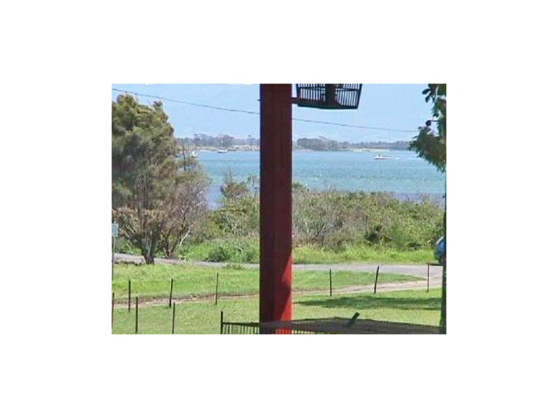 24 Orama Crescent, Orient Point NSW 2540