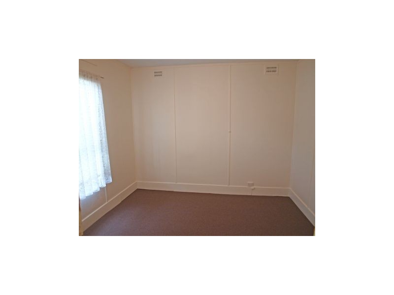 48 West Street, Nowra NSW 2541