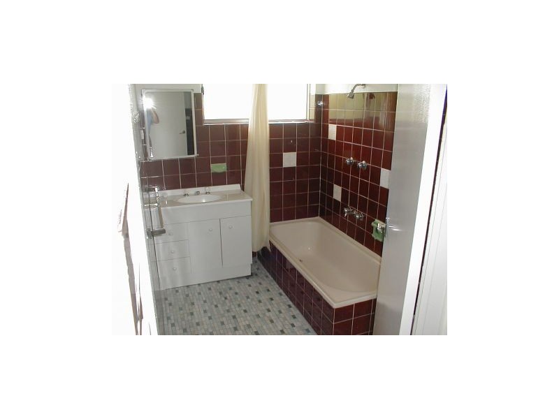 2/198 KINGHORNE STREET, Nowra NSW 2541