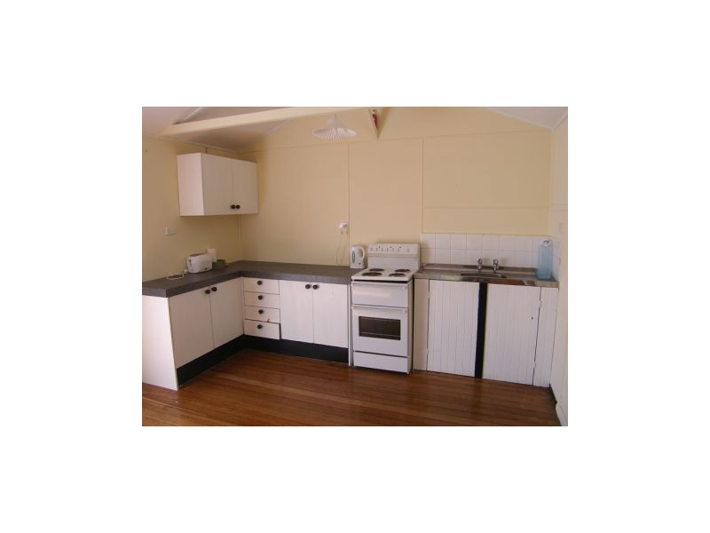 4 Church Street, Greenwell Point NSW 2540