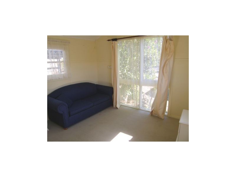 4 Church Street, Greenwell Point NSW 2540